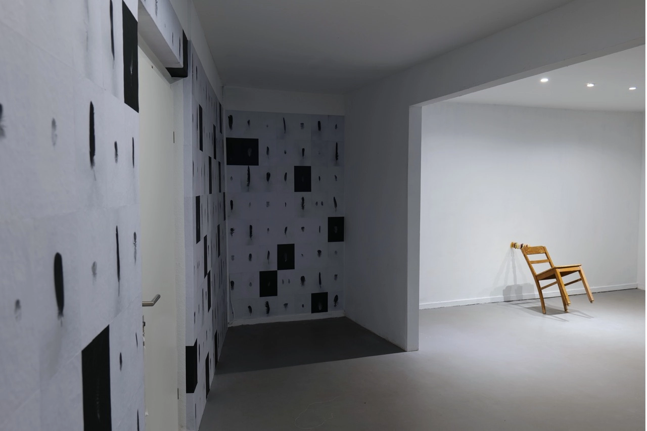 Roberto Uribe Castro exhibition with sculptures and wall-based works