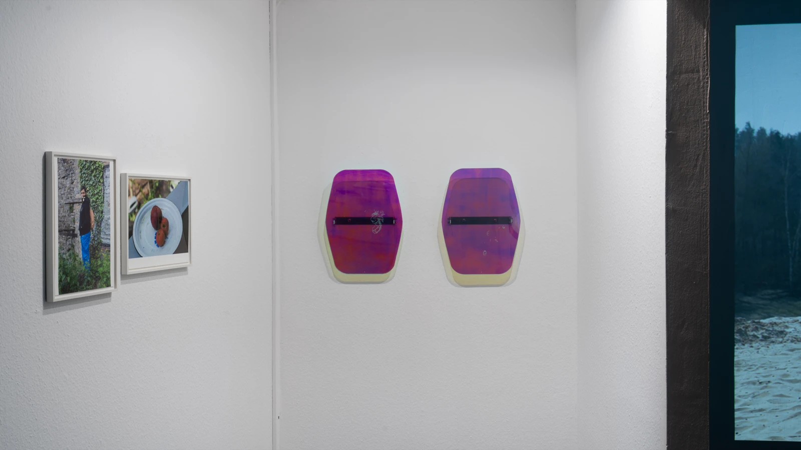 Club Quarantina, exhibition view at Wildpalms, Düsseldorf, curated by Gilles Neiens