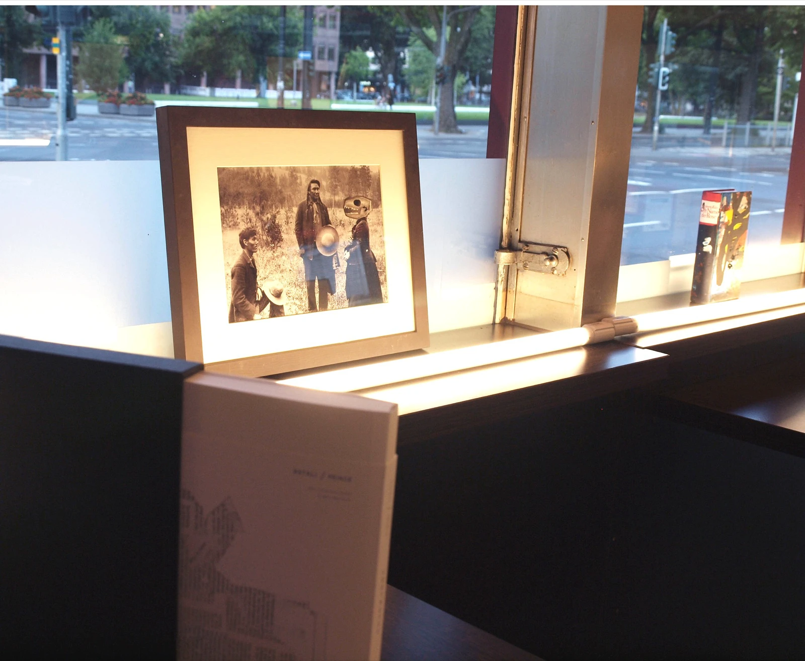 Installation view of Benjamin Torres’s work in BOOKS, wildpalms Düsseldorf, curated by Alexandra Meffert & Jorge Sanguino.