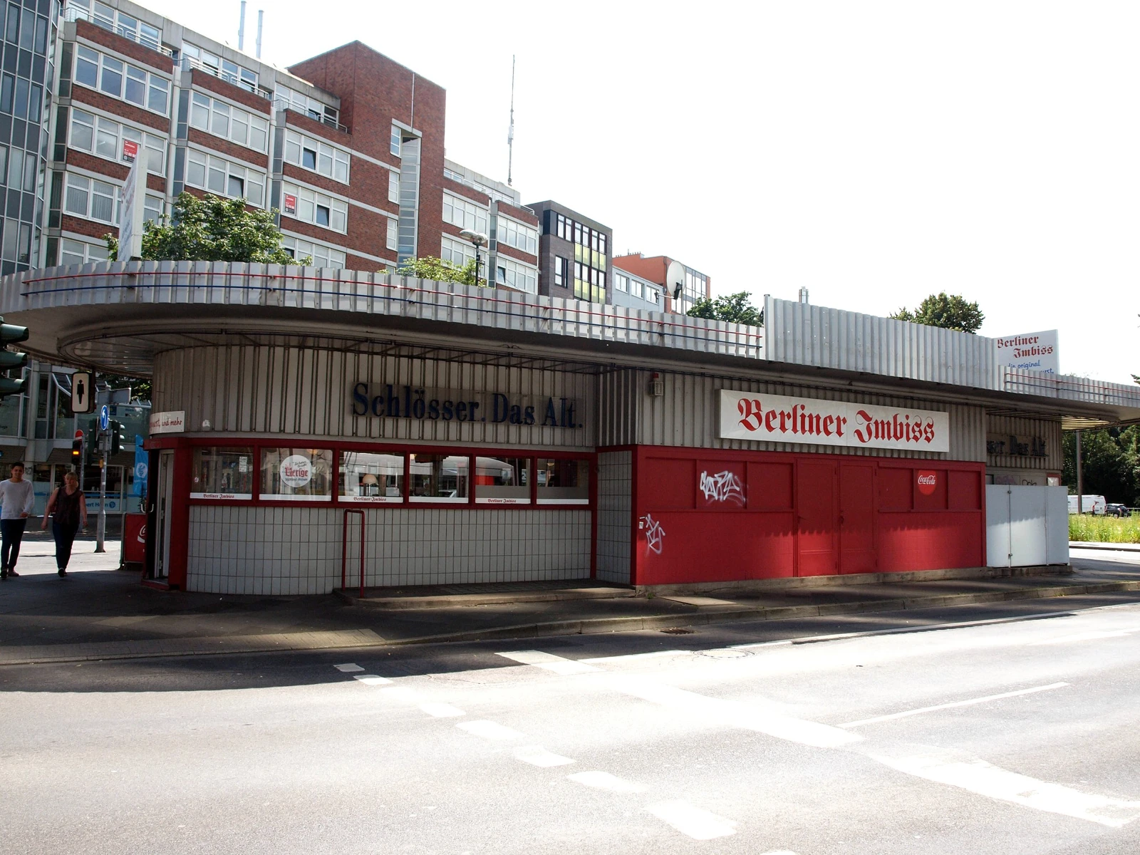 Berliner Imbiss, the building housing wildpalms, front view, Düsseldorf.