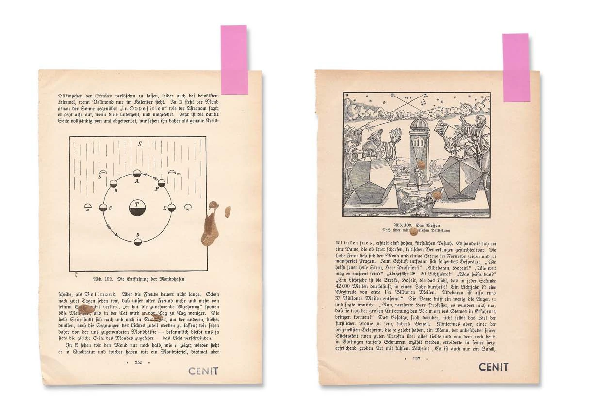 Mario Asef, Cenit, obra collage sobre páginas encontradas de un libro de astronomía, selladas con «CENIT»