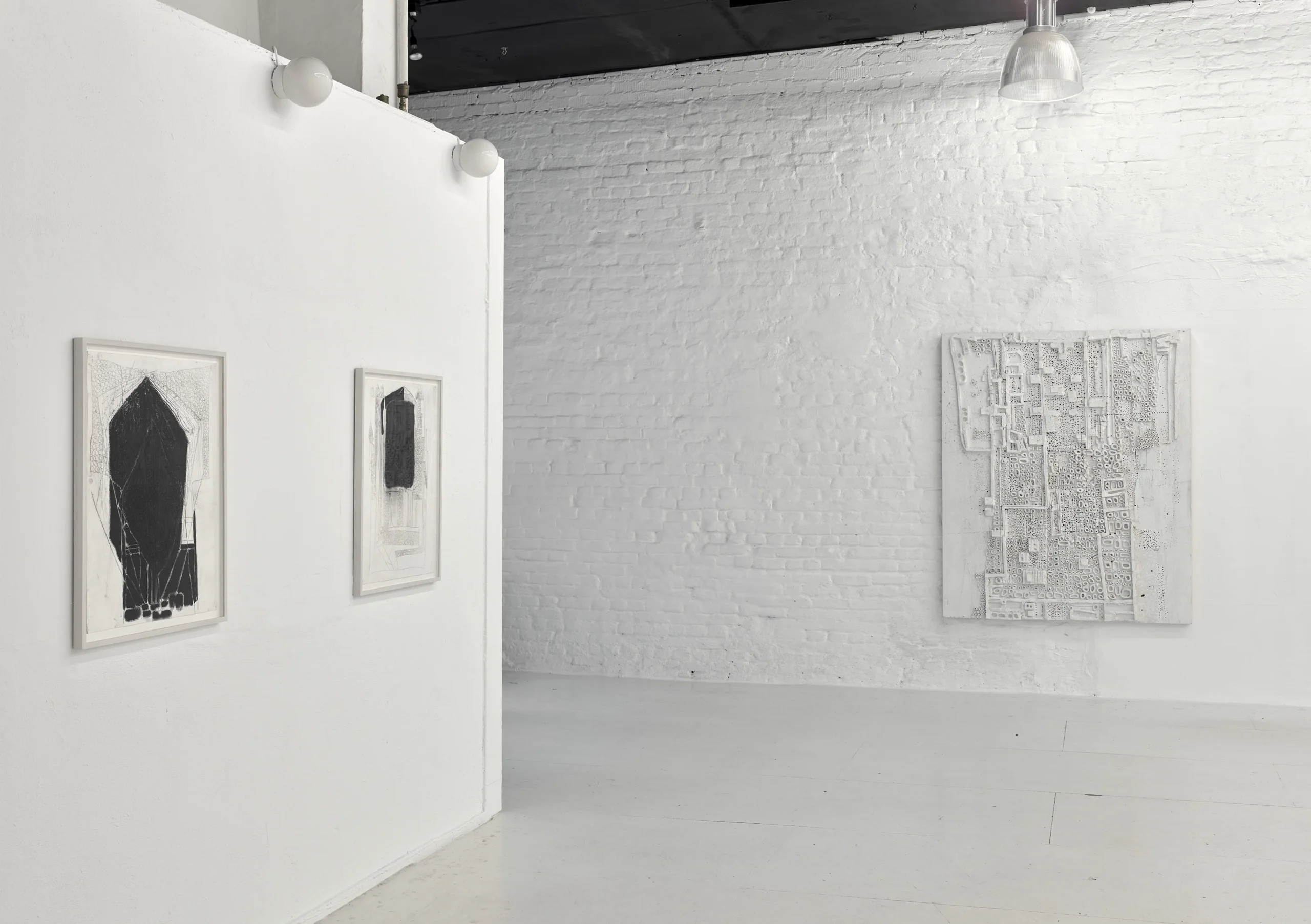 Lauriston Avery, Deaf Bats Blind Shepherds, installation view at wildpalms, curated by Alexandra Meffert