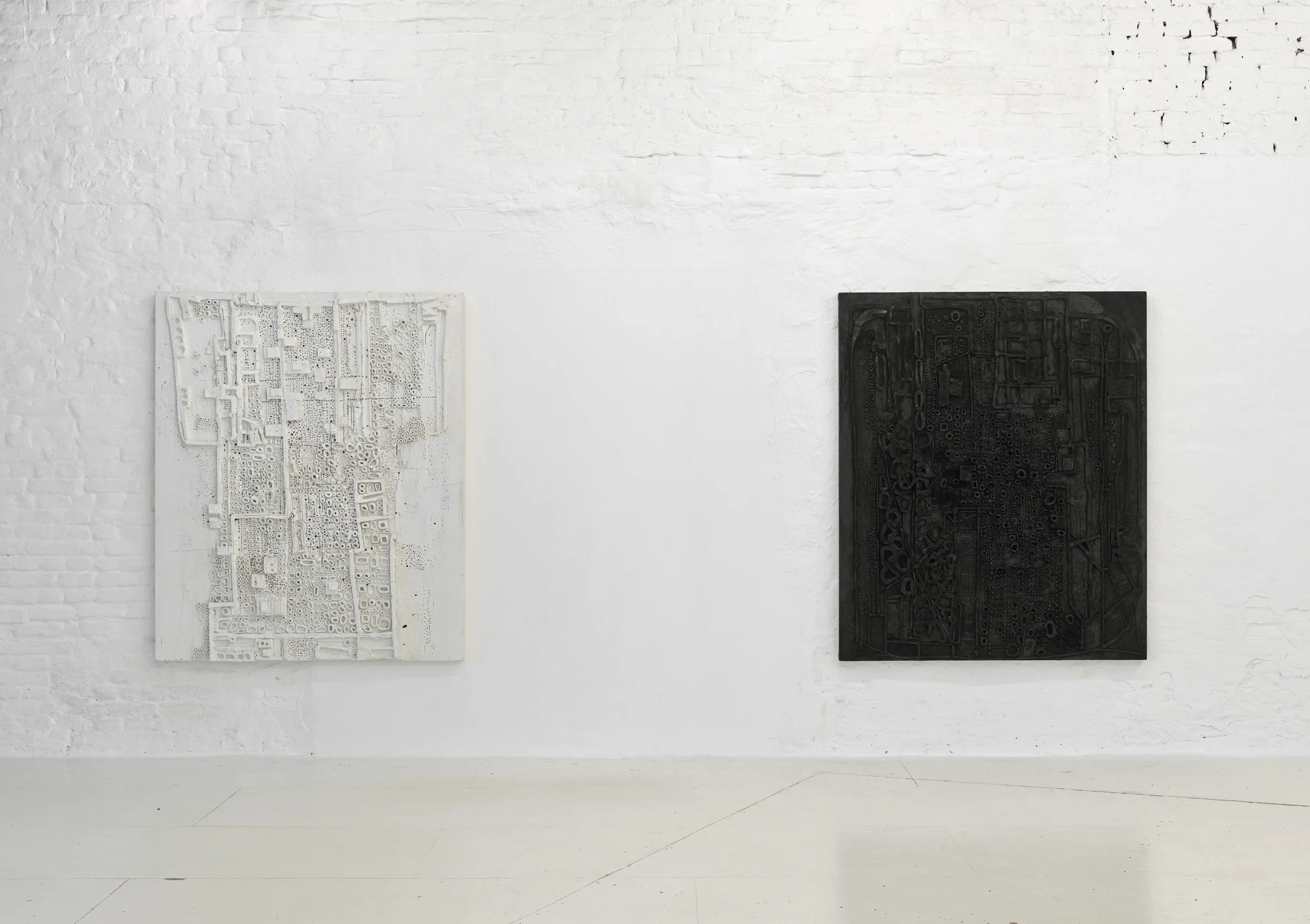 Lauriston Avery, Deaf Bats Blind Shepherds, installation view at wildpalms, curated by Alexandra Meffert