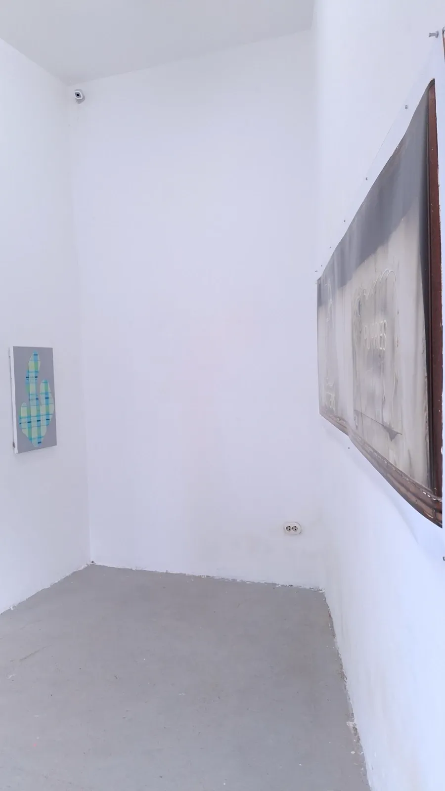 Installation view with works by Christian Seybold and Charles Cohen. Practices of Moving, curated by Alexandra Meffert and Jorge Sanguino.
